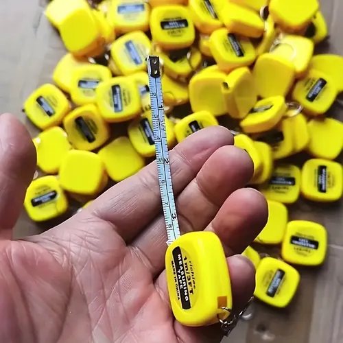 Llavero Huincha De Medir Cinta Métrica Metro Funcional Amarillo - Imagen 4